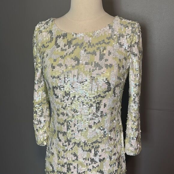 French Connection -  Dress in Animal Wave Sequin Sz 4 White Multi - Picture 7 of 11